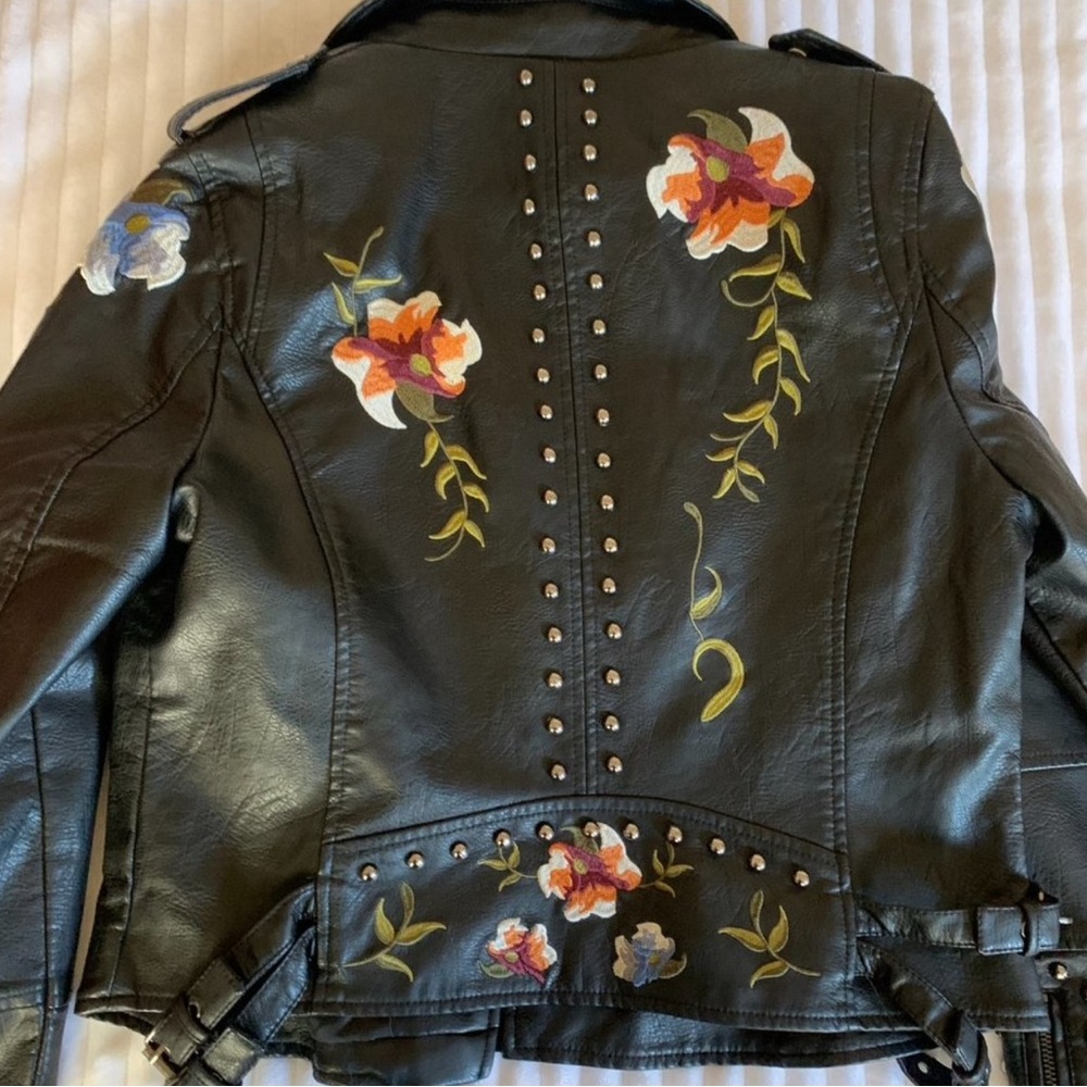Today Sale ‼️ NWT Floral Embroidered faux leather jacket - Size S - Picture 5 of 6